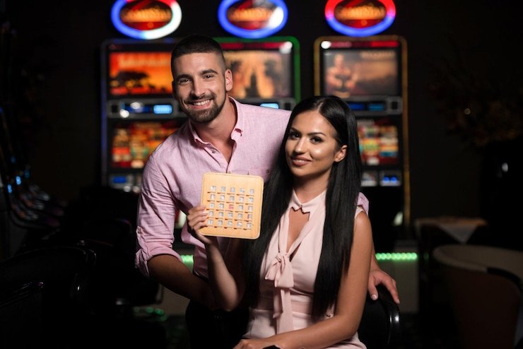 Studio live dealer sistoto dengan peralatan streaming multi-kamera berkualitas tinggi